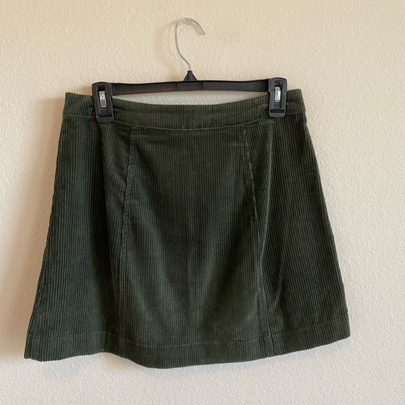 Dark green corduroy skirt - Picture 2 of 5